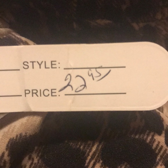 SUPER SOFT leopard leggings! - Picture 2 of 2